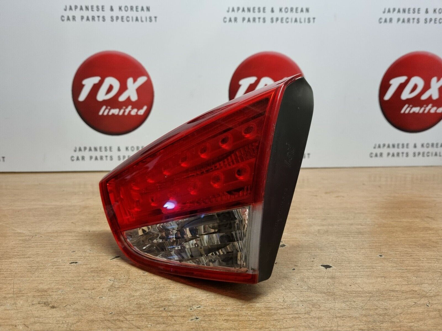 HYUNDAI IX35 GENUINE DRIVERS SIDE REAR INNER TAILGATE LIGHT LAMP 2010-2015