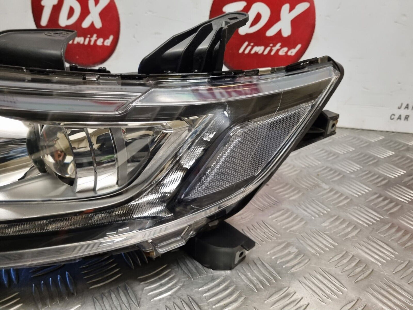 MITSUBISHI OUTLANDER PHEV MK3 FACELIFT 2015-2019 PASSENGERS HALOGEN HEADLIGHT