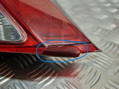 TOYOTA YARIS 2012-2015 PREFACELIFT GENUINE PASSENGERS SIDE BACK BODY BRAKE LIGHT