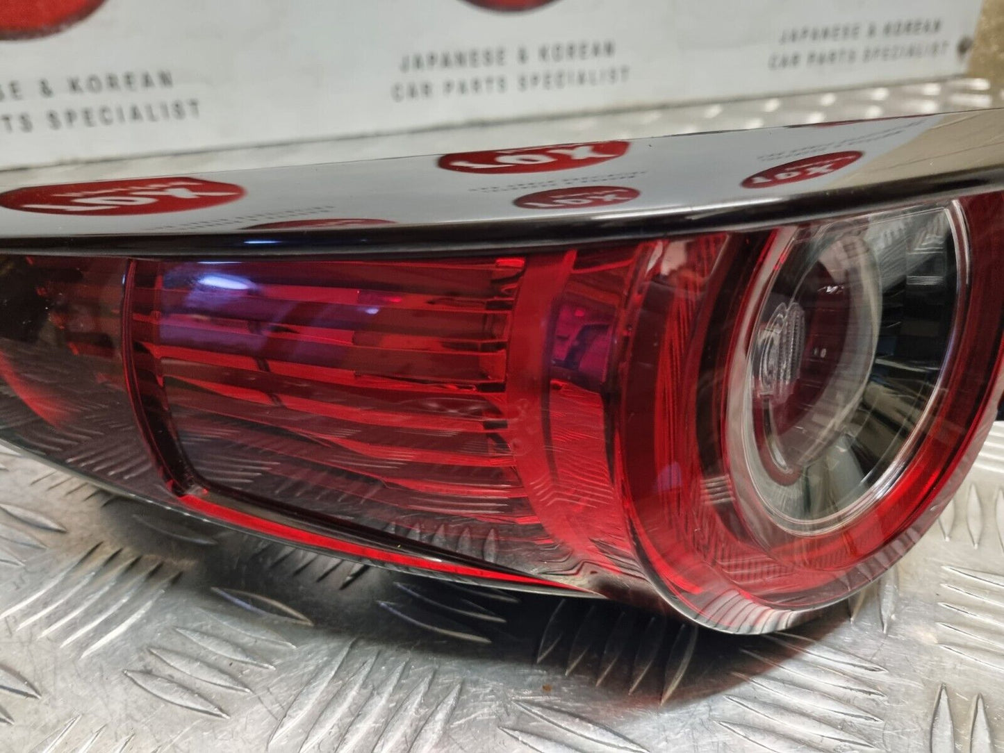 MAZDA CX-30 DM 2019-2023 GENUINE PASSENGERS REAR LED BODY LIGHT LAMP RDM92400030