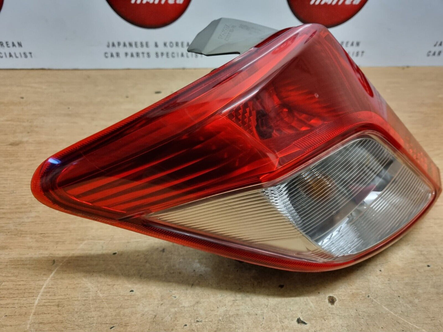 TOYOTA YARIS MK3 2012-2014 GENUINE PASSENGERS SIDE REAR OUTER BRAKE LIGHT