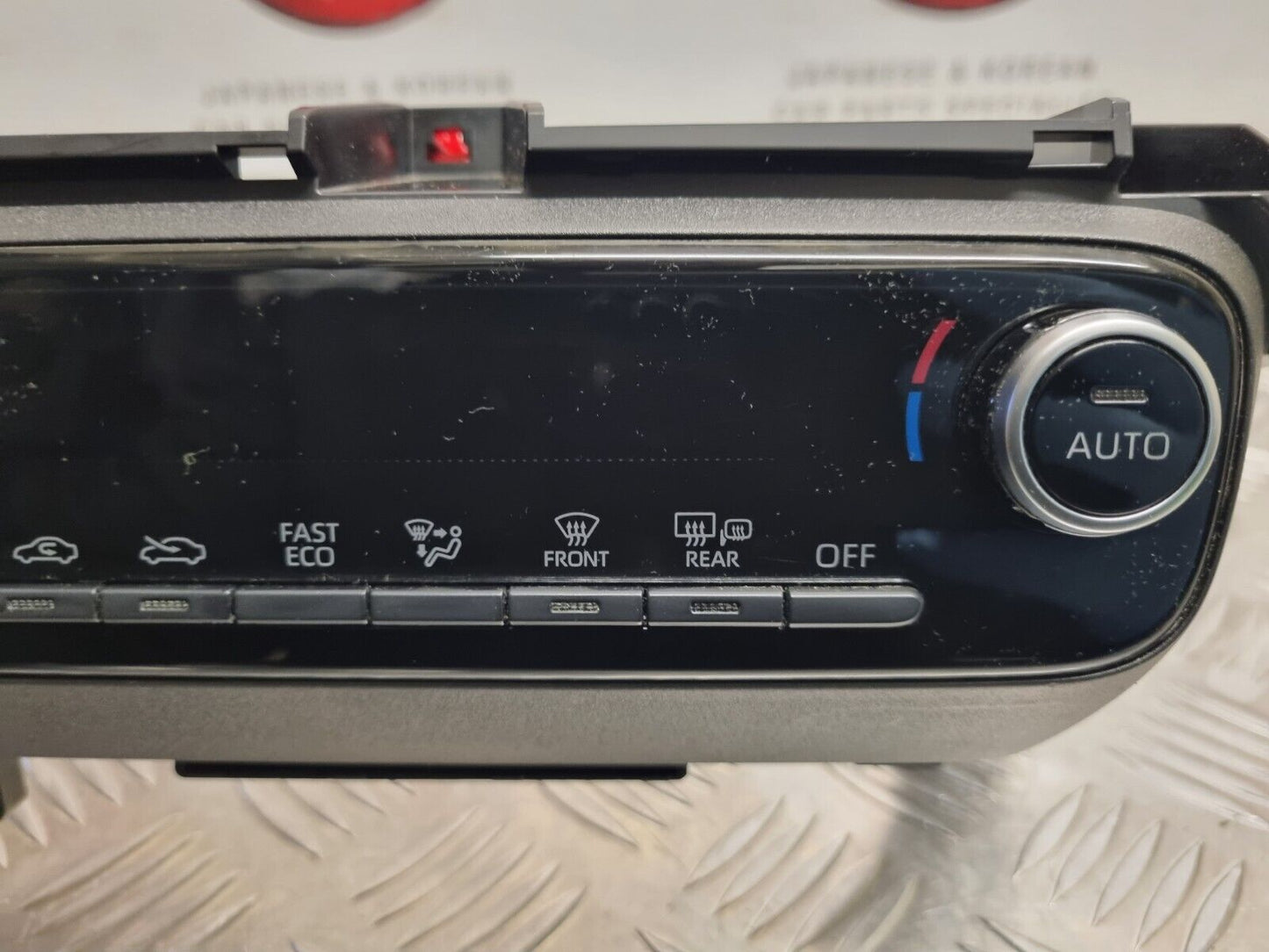 TOYOTA YARIS MK4 2020-2023 GENUINE DIGITAL AC HEATER CLIMATE CONTROLS 55900K0260