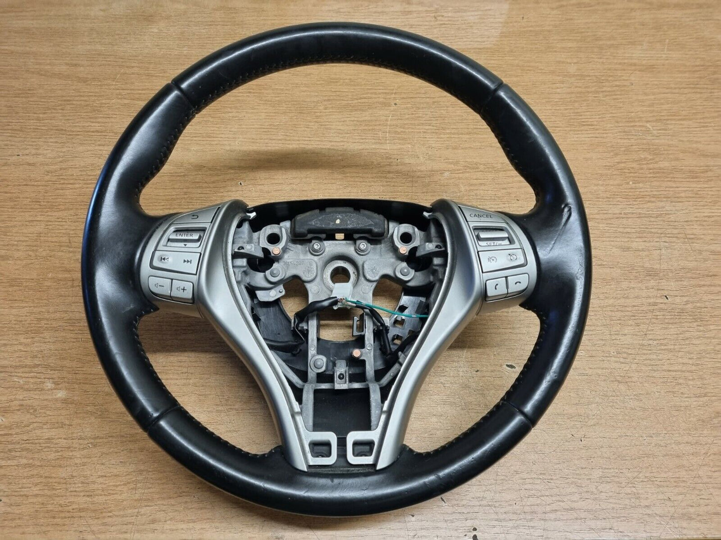 Nissan Qashqai J11 Genuine Leather Multifunctional Steering Wheel 2014-2018