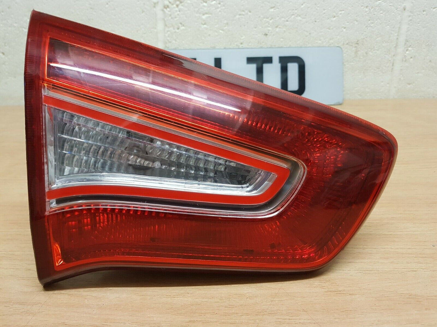 Kia Sportage Passenger Side Tailgate Light 2011 2012 2013 2014