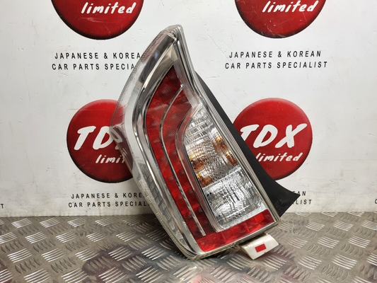 TOYOTA PRIUS 2013-2015 MK3 FACELIFT GENUINE PASSENGERS SIDE REAR LED BRAKE LIGHT