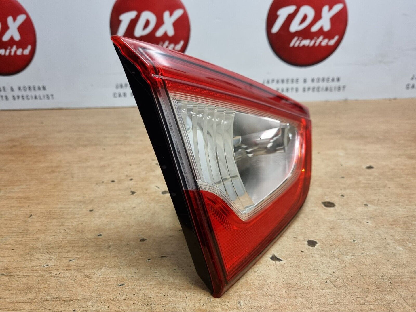 SUZUKI SX4 S-CROSS 2013-2016 GENUINE PASSENGERS SIDE REAR INNER TAILGATE LIGHT