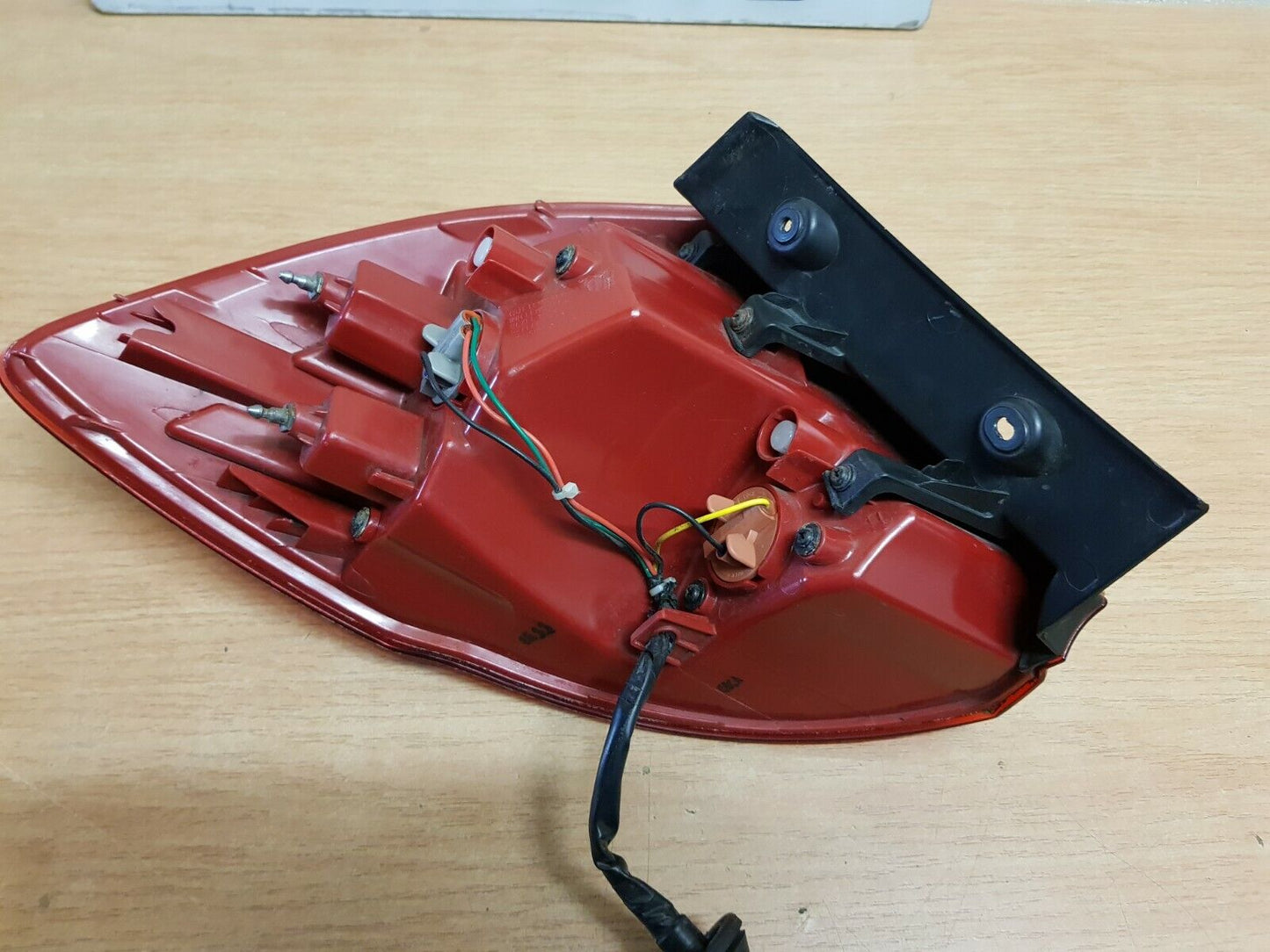 Genuine Kia Ceed MK2 Drivers Side Non-Led Rear Light Unit 2012 - 2016