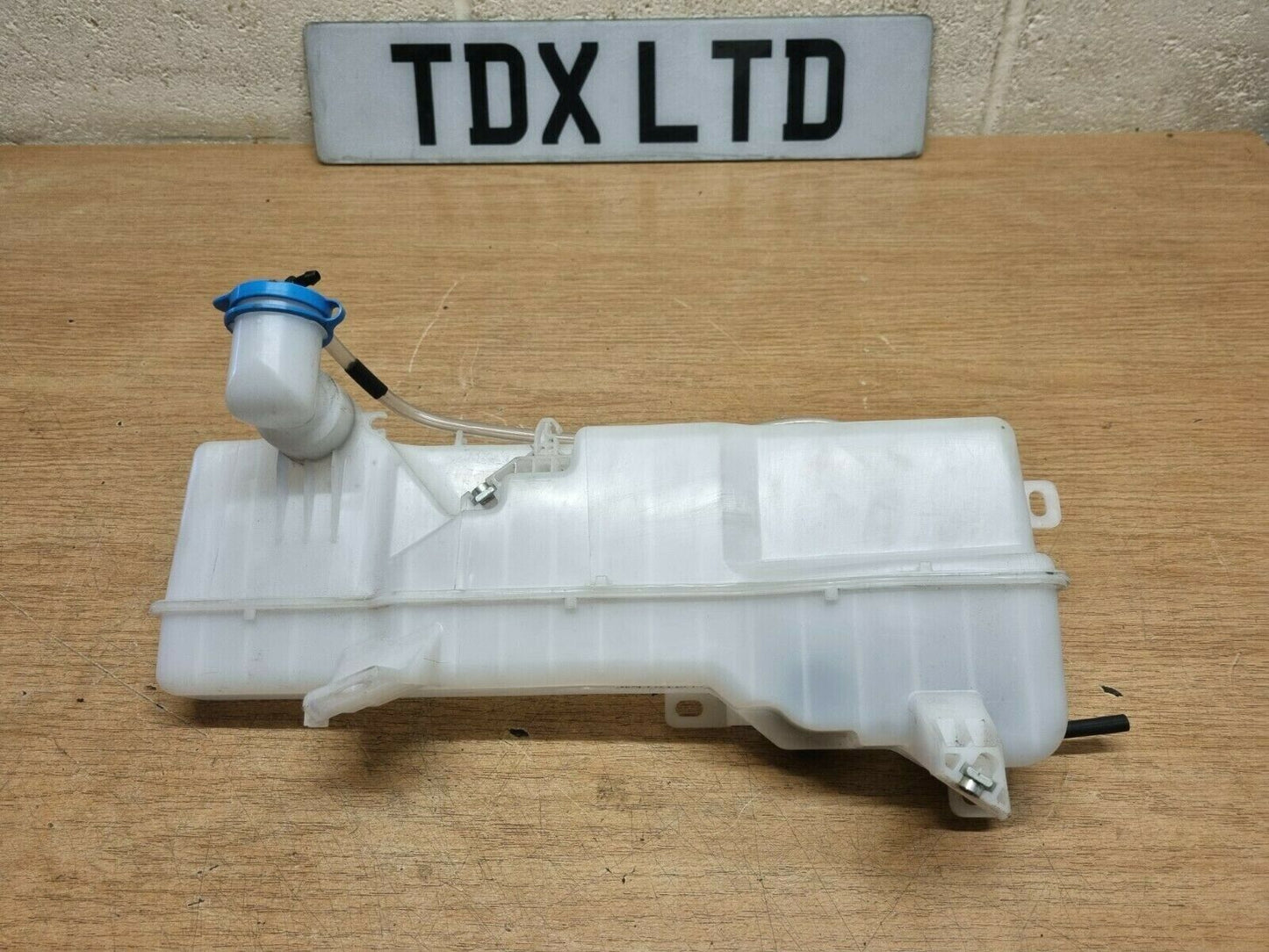 Suzuki Ignis Genuine Windscreen Washer Bottle Tank + Pump Motors 2016-2019