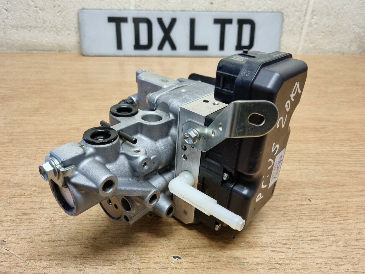 Toyota Prius 1.8 PHEV Genuine Brake Master Cylinder Pump 2016-2019