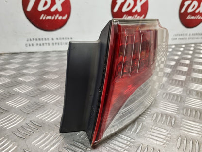TOYOTA AVENSIS SALOON 2009-2012 T27 PREFACELIFT DRIVERS  SIDE REAR OUTER LIGHT