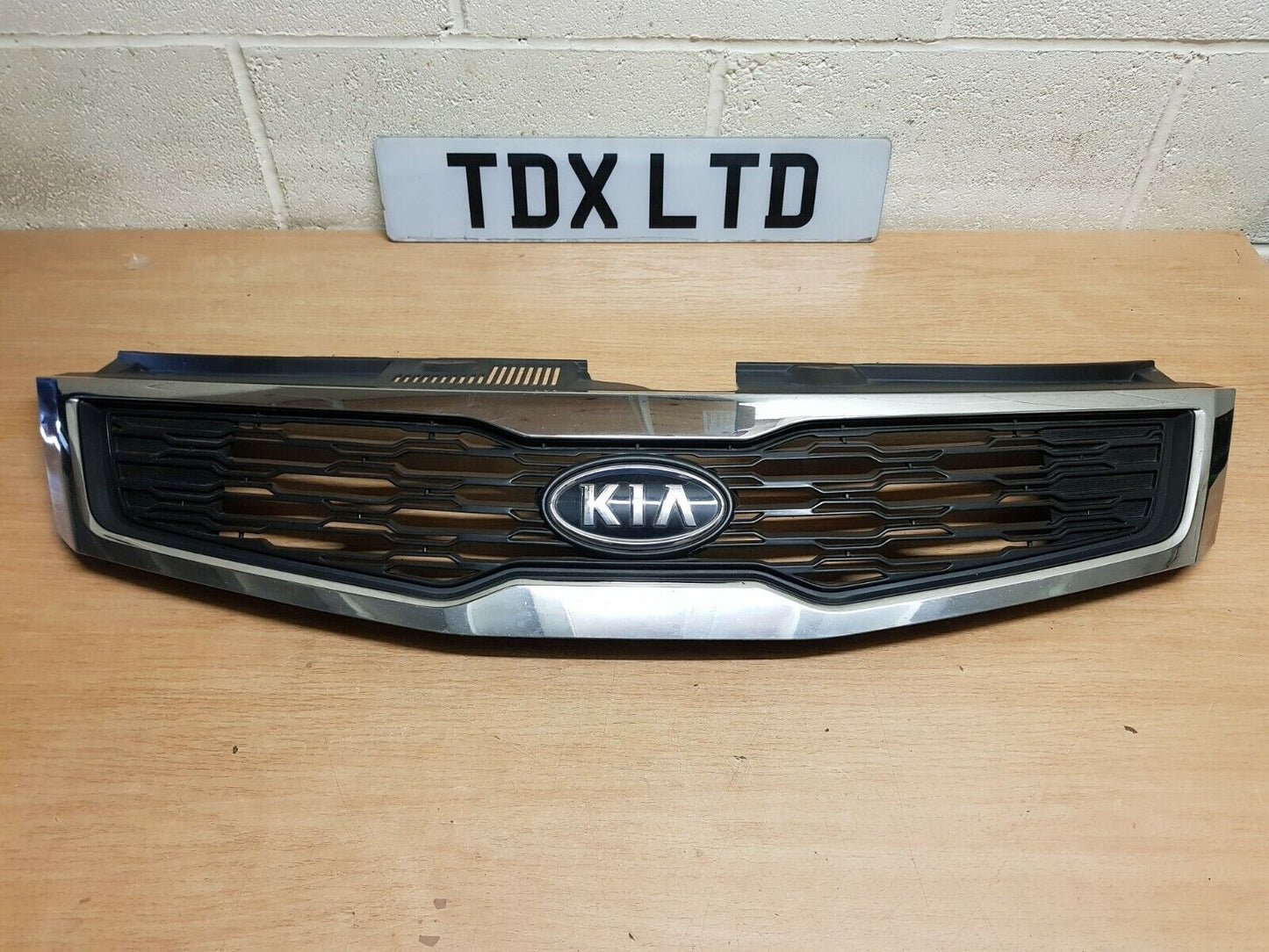 Genuine Kia Ceed MK1 Bumper Main Radiator Grille + Badge Emblem 2009 - 2012