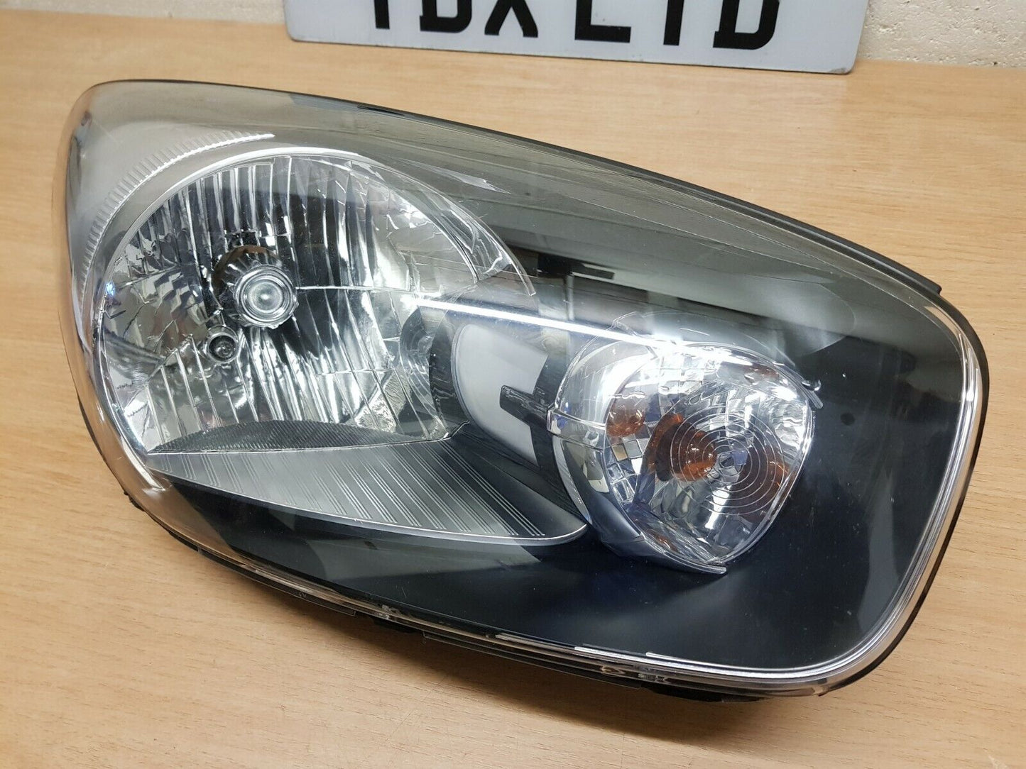 Kia Picanto Driver Side Headlight 2012 2013 2014 2015