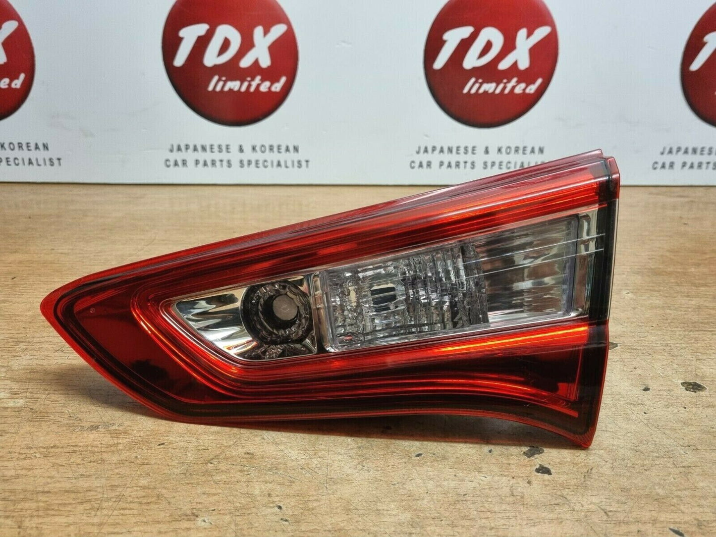 TOYOTA YARIS MK3 2017-2020 FACELIFT DRIVERS SIDE REAR INNER LED TAILGATE LIGHT