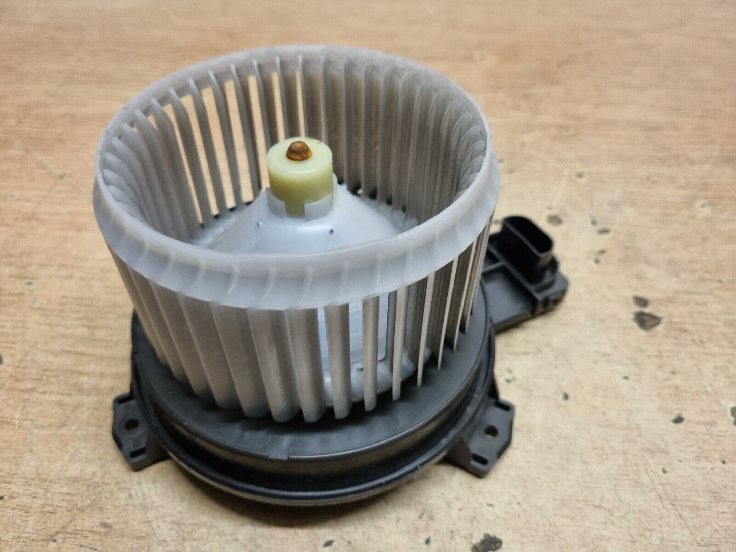 SUZUKI BALENO 2016-2019 GENUINE HEATER BLOWER MOTOR FAN RHD