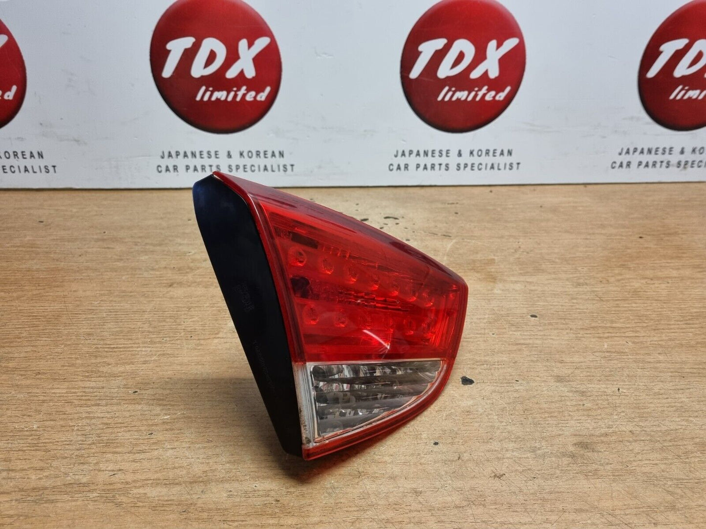 HYUNDAI IX35 2010-2015 GENUINE PASSENGERS SIDE REAR INNER TAILGATE LIGHT LAMP