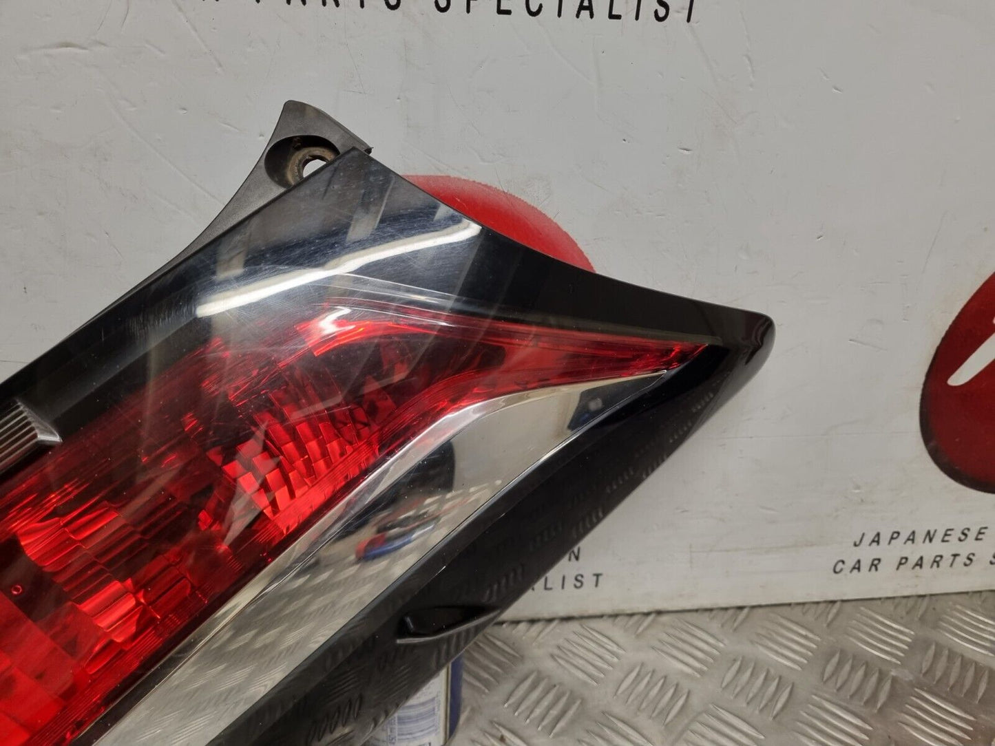 TOYOTA AYGO MK2 2014-2017 PRE-FACELIFT GENUINE DRIVERS SIDE REAR OUTER LIGHT