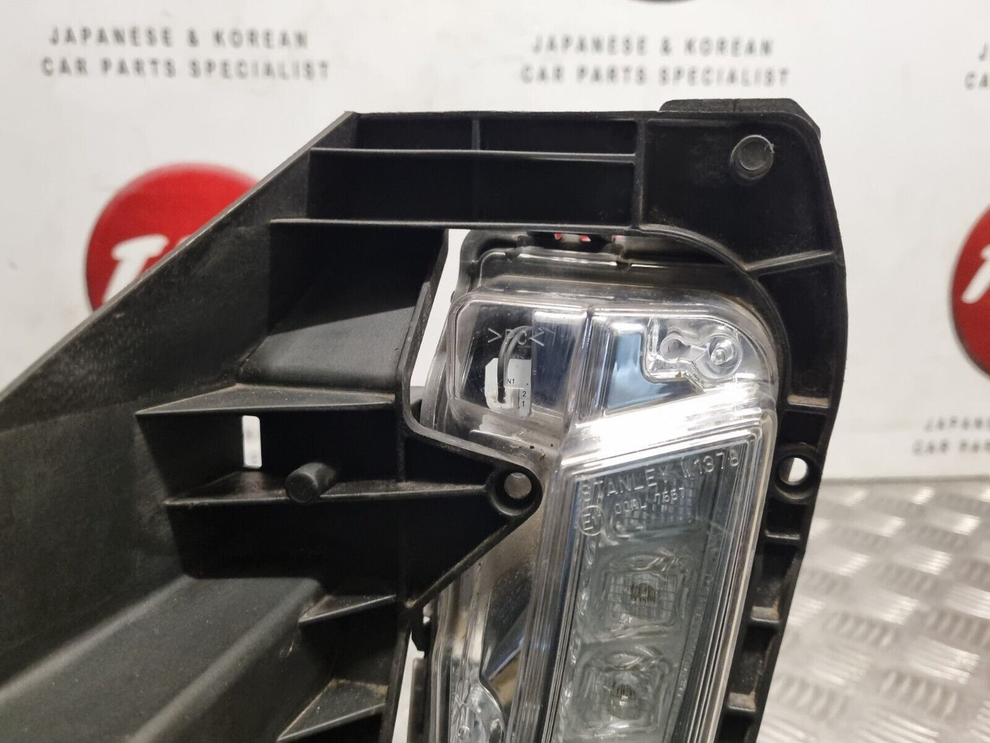 SUZUKI VITARA (LY) 2015-2019 GENUINE PASSENGERS SIDE FRONT LED DRL + FOG LIGHT