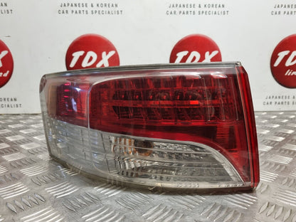 TOYOTA AVENSIS SALOON 2009-2012 T27 PREFACELIFT PASSENGERS SIDE REAR OUTER LIGHT