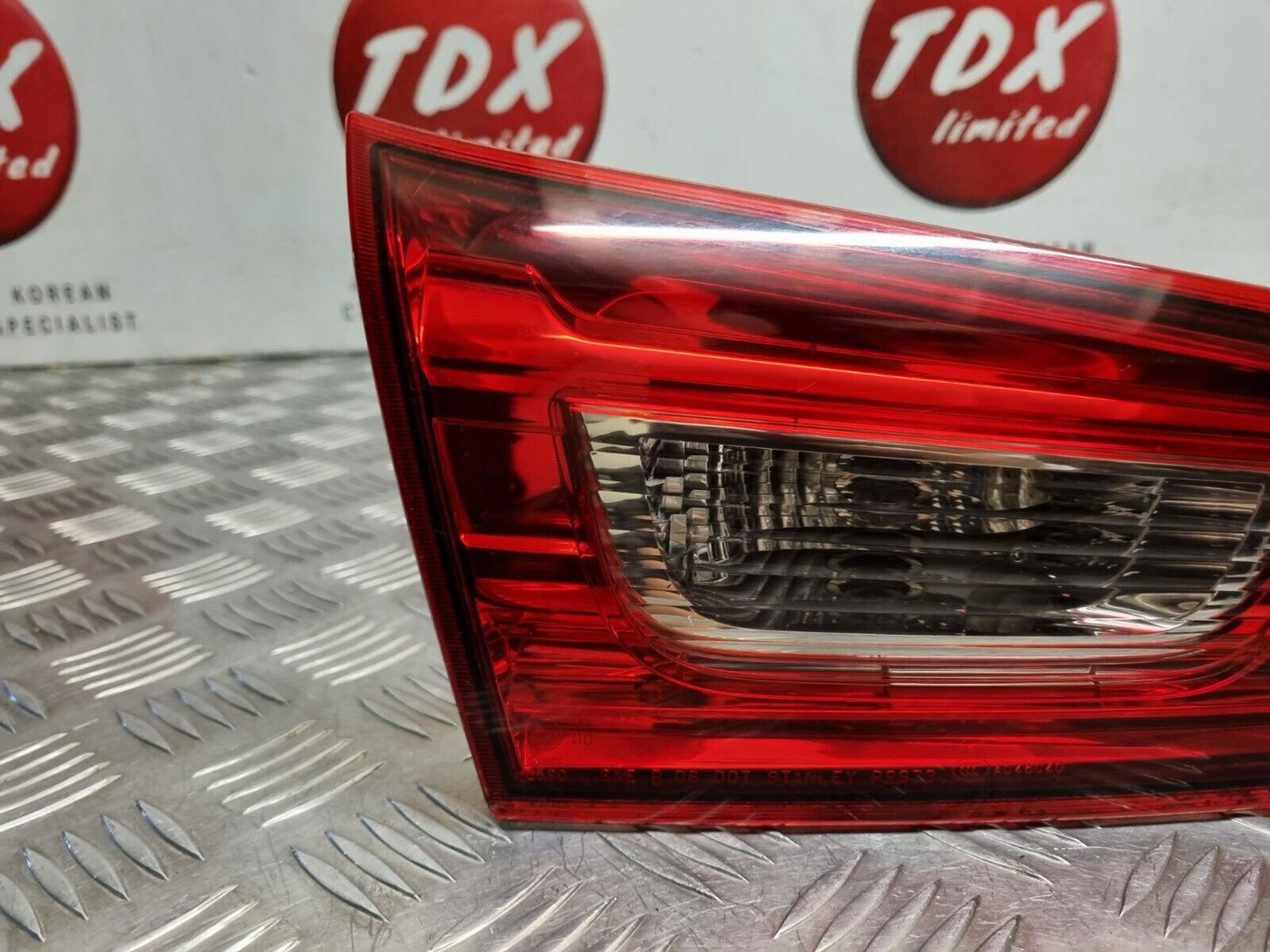 MITSUBISHI ASX 2010-2018 GENUINE PASSENGERS SIDE REAR INNER TAILGATE LIGHT LAMP