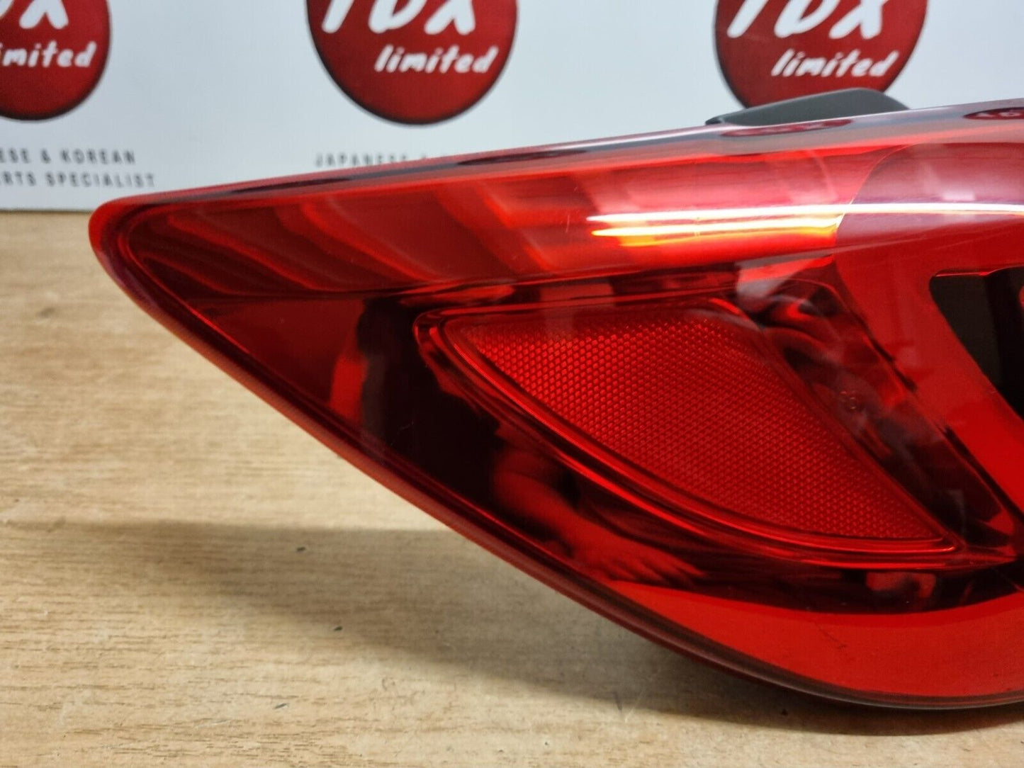 KIA SPORTAGE SL 2013-2015 MK3 FACELIFT GENUINE PASSENGERS SIDE REAR OUTER LIGHT