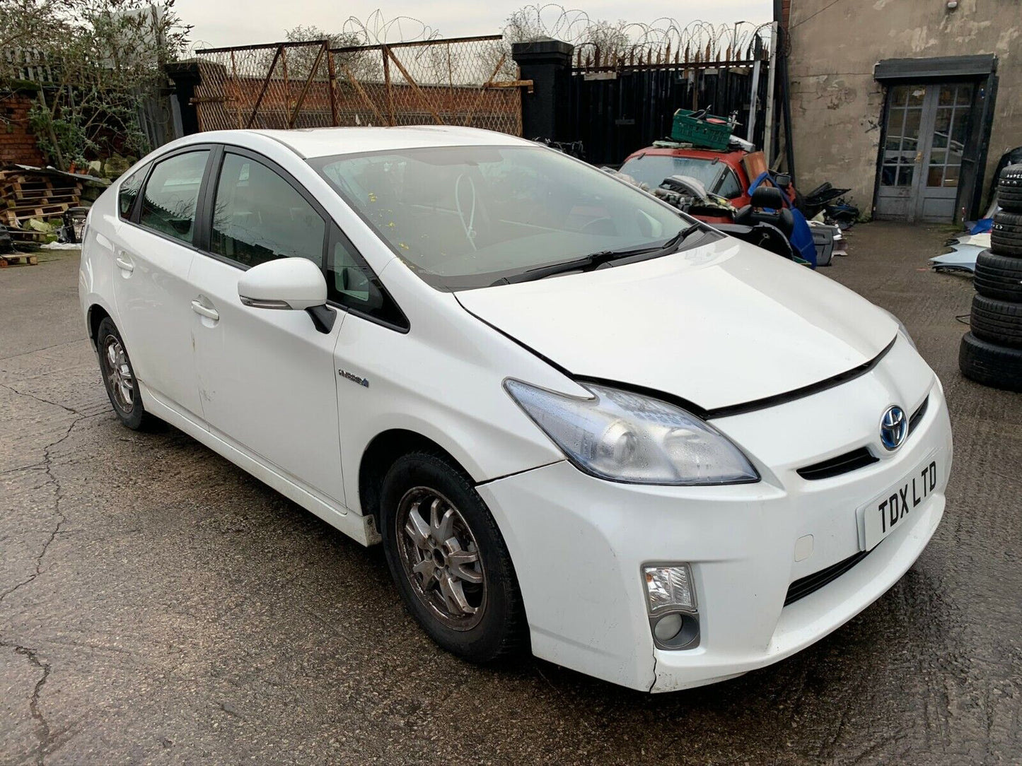 Toyota Prius 1.8 Hybrid/Petrol 2009-2015 Parts/Breaking/Spares (1xNut)