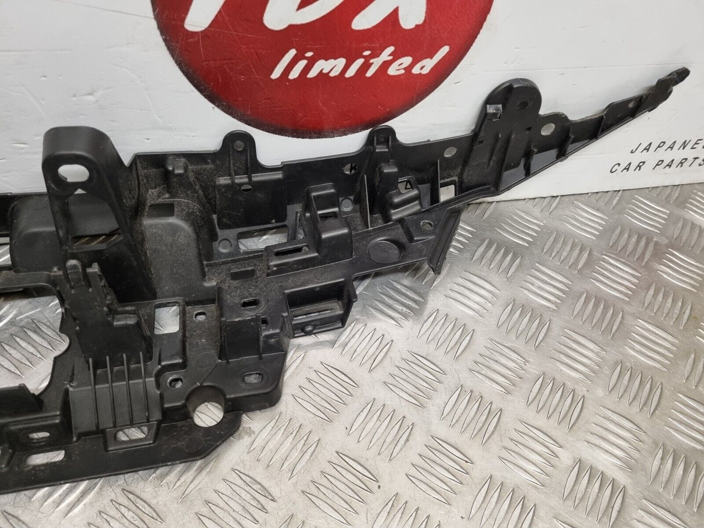 TOYOTA COROLLA MK12 2019-2023 GENUINE FRONT BUMPER GRILL BRACKET 53114-02530