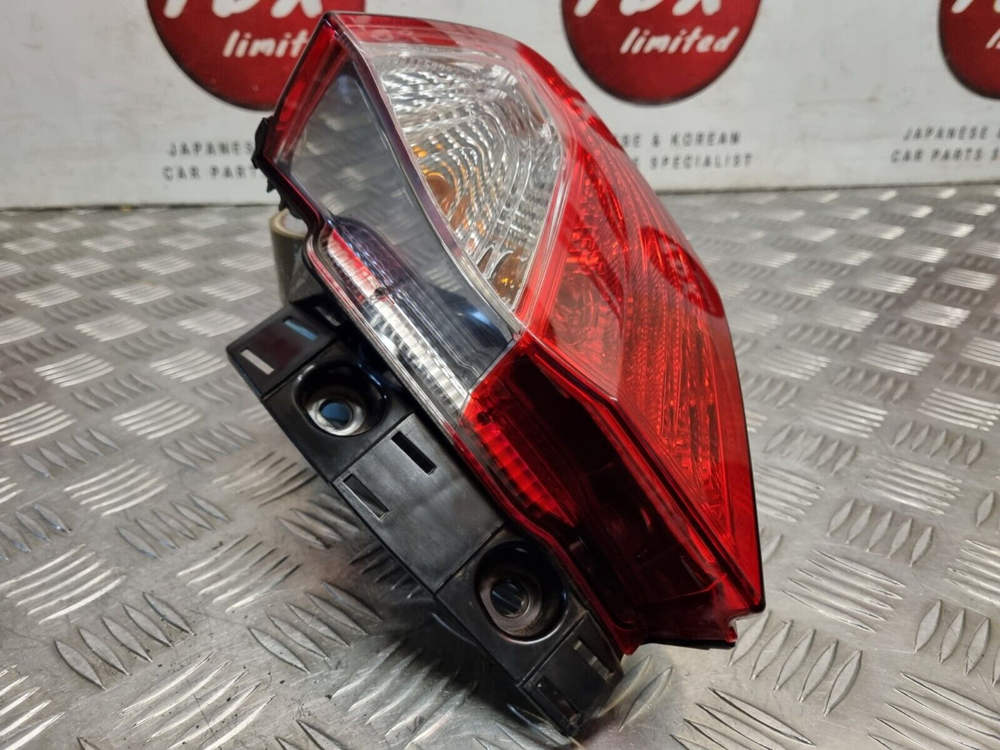 TOYOTA C-HR 2016-2019 PRE-FACELIFT GENUINE DRIVERS REAR OUTER BRAKE LIGHT LAMP