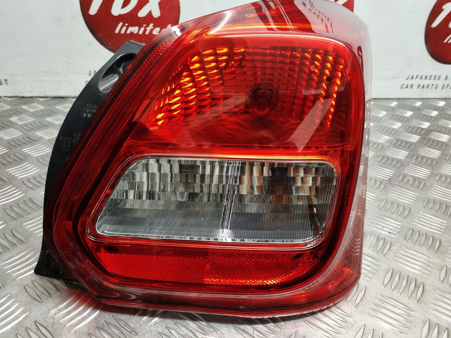 SUZUKI SWIFT 2017-2020 PREFACELIFT GENUINE DRIVERS SIDE REAR HALOGEN BRAKE LIGHT