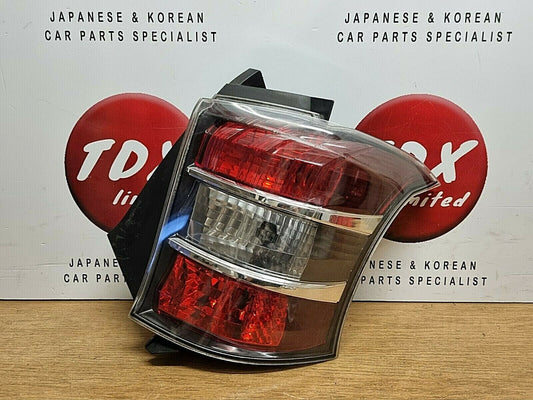 TOYOTA IQ 2008-2015 GENUINE DRIVERS SIDE REAR OUTER BODY TAIL LIGHT BRAKE LAMP