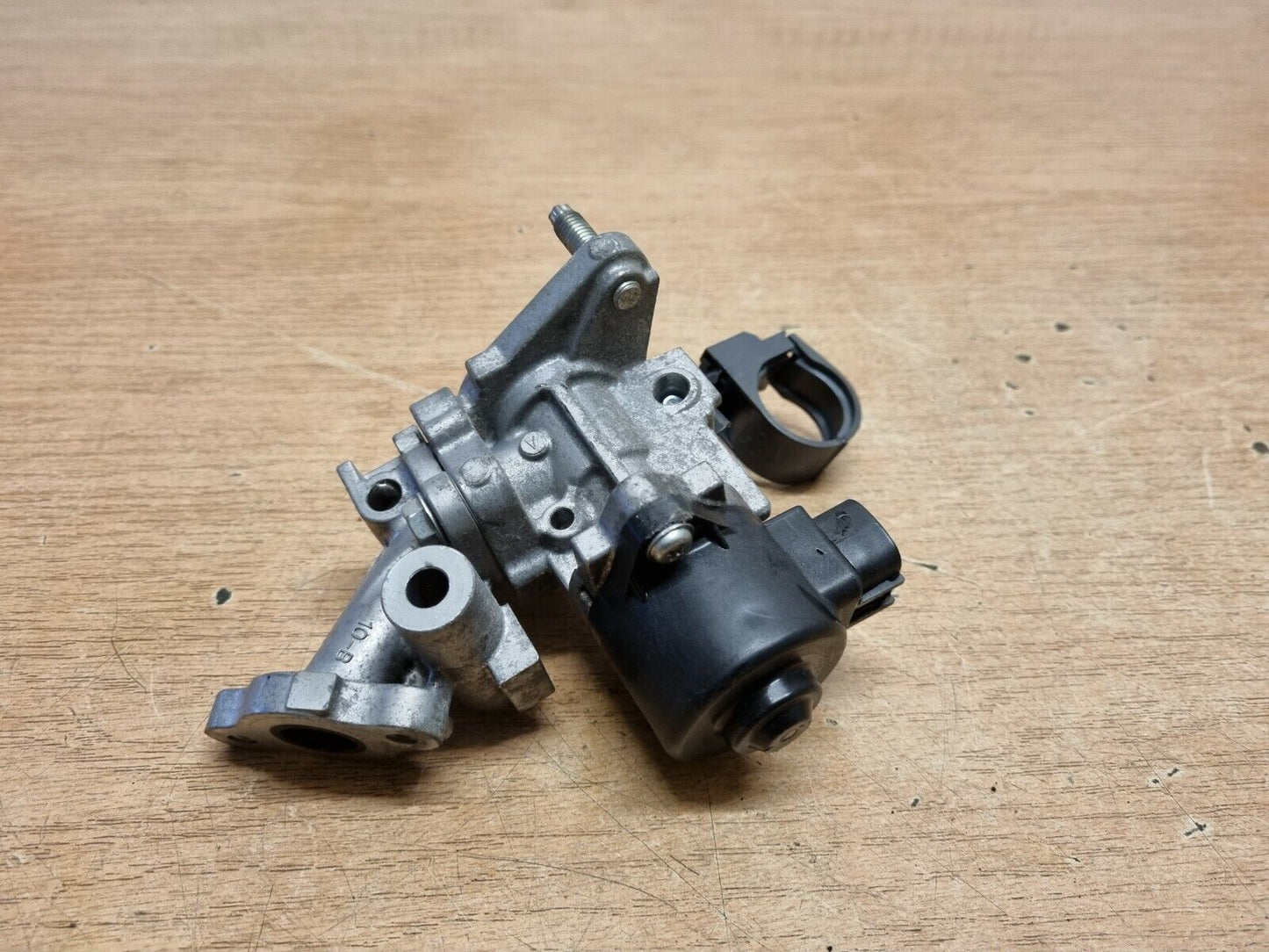 Toyota Auris Hybrid 1.8 Petrol Genuine EGR Valve 2010-2018 25620-37120