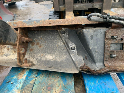 NISSAN NAVARA D23 2015-2021 PRE-FACELIFT GENUINE REAR BUMPER BUMPER SILVER