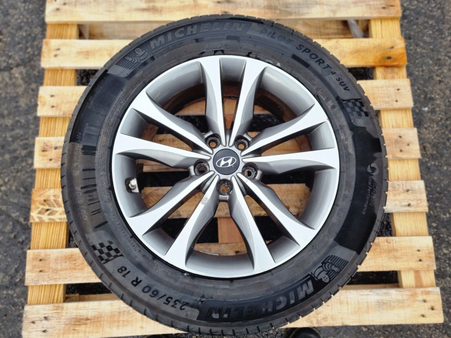 HYUNDAI SANTA FE 2013-2017 GENUINE 18" ALLOY WHEEL 235/60/18 7.5Jx18 52910-2W285