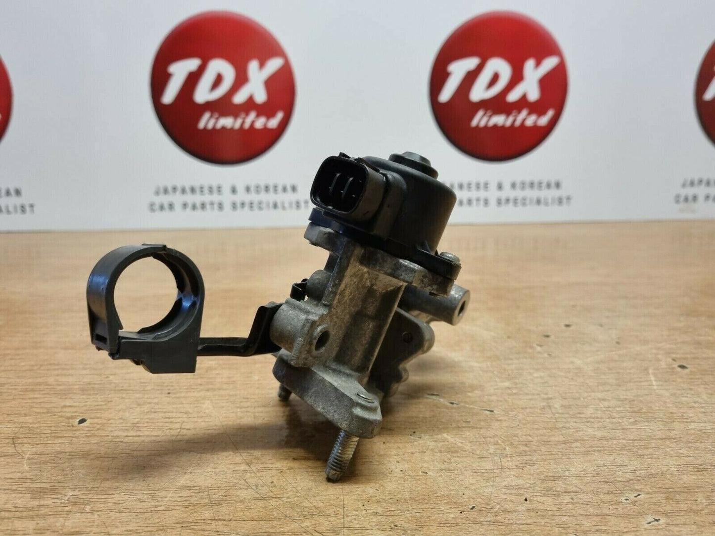 Toyota Auris Hybrid 1.8 Petrol Genuine EGR Valve 2010-2018 25620-37120