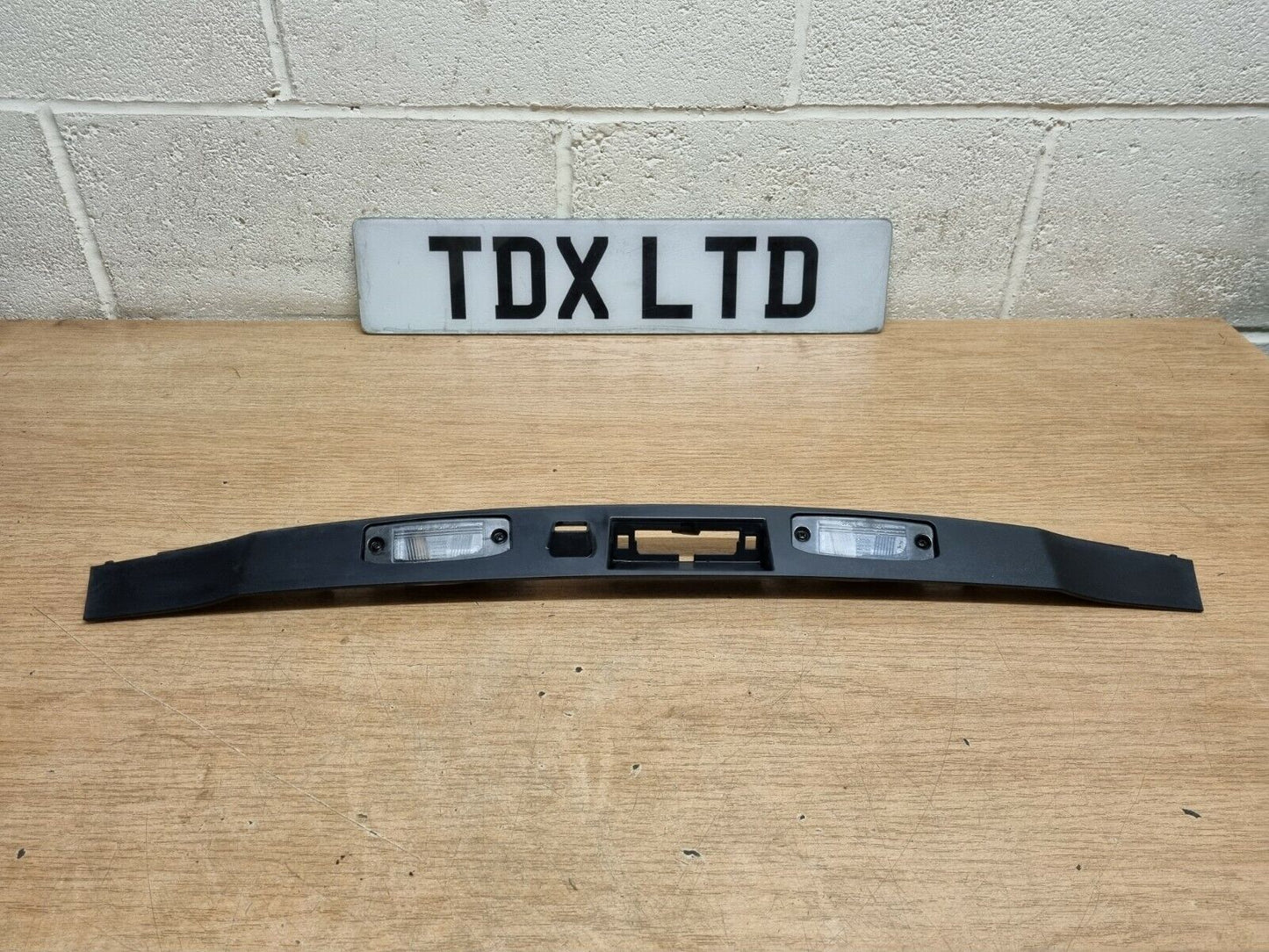 Hyundai I40 Estate CW Tailgate Number Plate Handle Strip 2011-2015 87312 3Z100