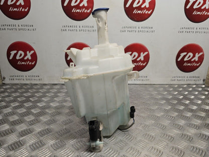 Kia Ceed (Jd) Mk2 2012-2018 Genuine Front Windscreen Washer Bottle Tank + Motor 2