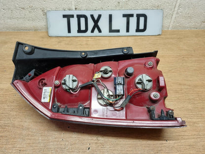Hyundai Tucson MK1 Genuine Drivers Side Rear Outer Tail Light Lamp 2004-2009
