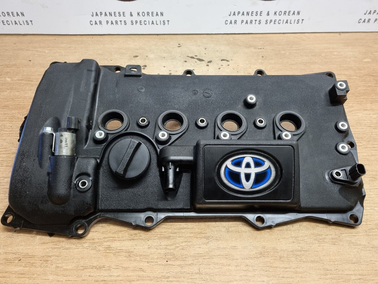 TOYOTA COROLLA MK12 2019-2022 1.8 HYBRID GENUINE ENGINE ROCKER COVER + VALVE