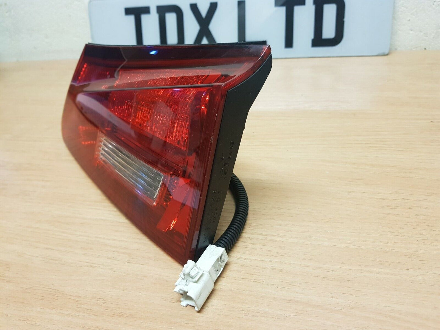 Lexus IS250 Driver Side Tailgate Light 2005 2006 2007 2008