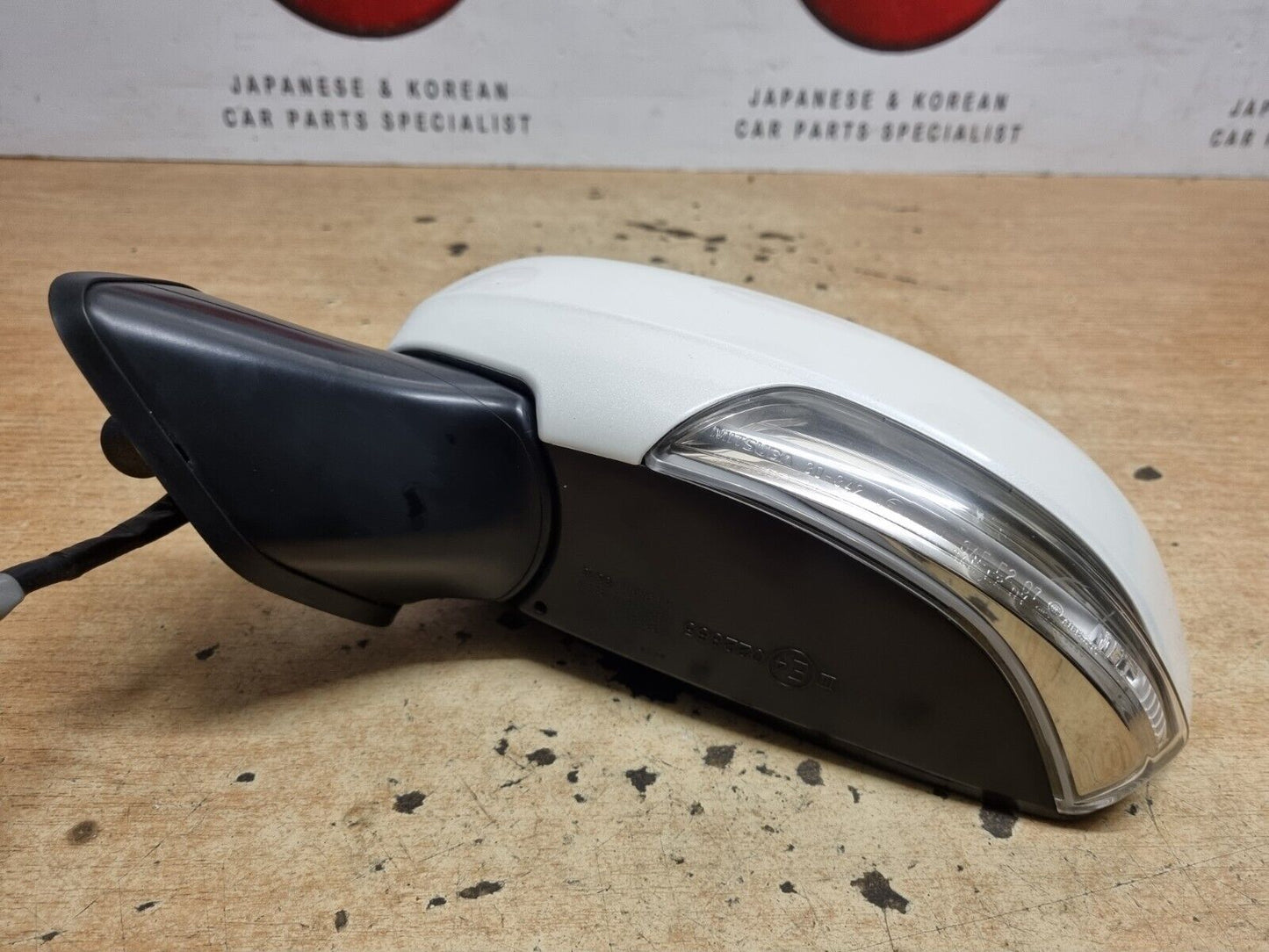 TOYOTA PRIUS MK3 2009-2015 GENUINE PASSENGERS SIDE INDICATOR WING MIRROR