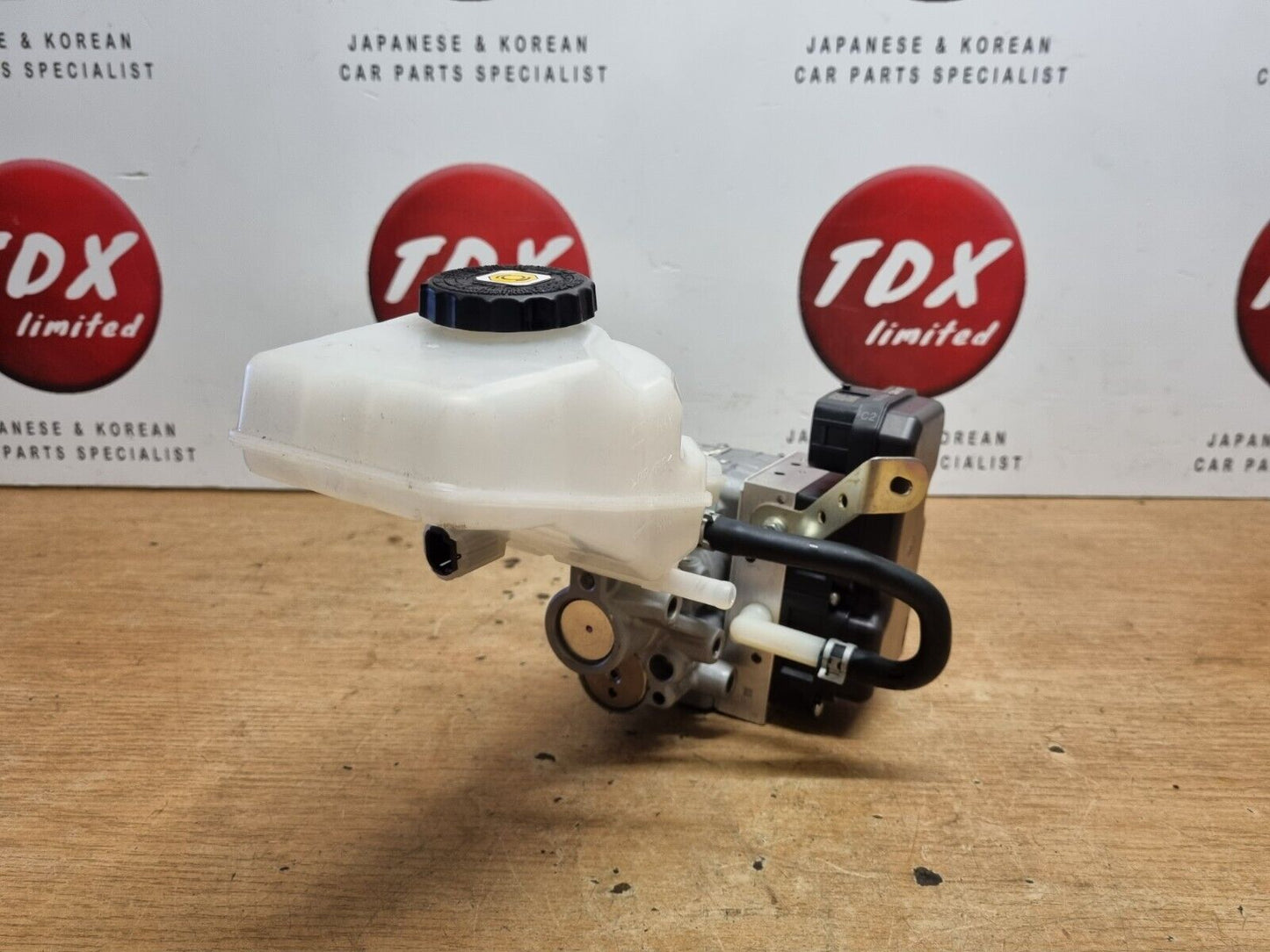 TOYOTA COROLLA MK12 1.8 HYB 2019-2022 GENUINE BRAKE MASTER CYLINDER 47210-12320