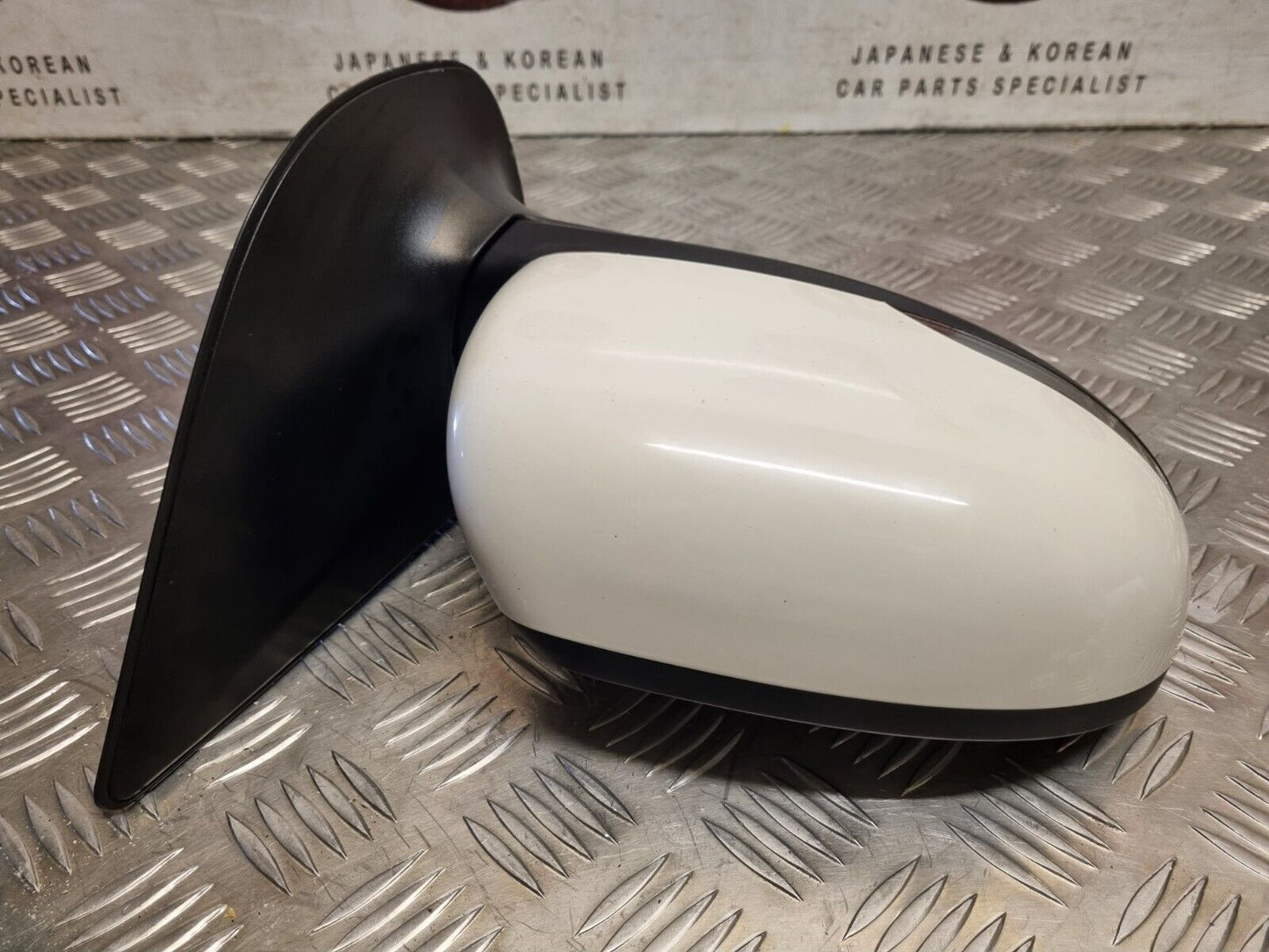 HYUNDAI I20 (PB) 2012-2014 GENUINE DRIVERS SIDE POWER FOLD WING MIRROR PHW WHITE