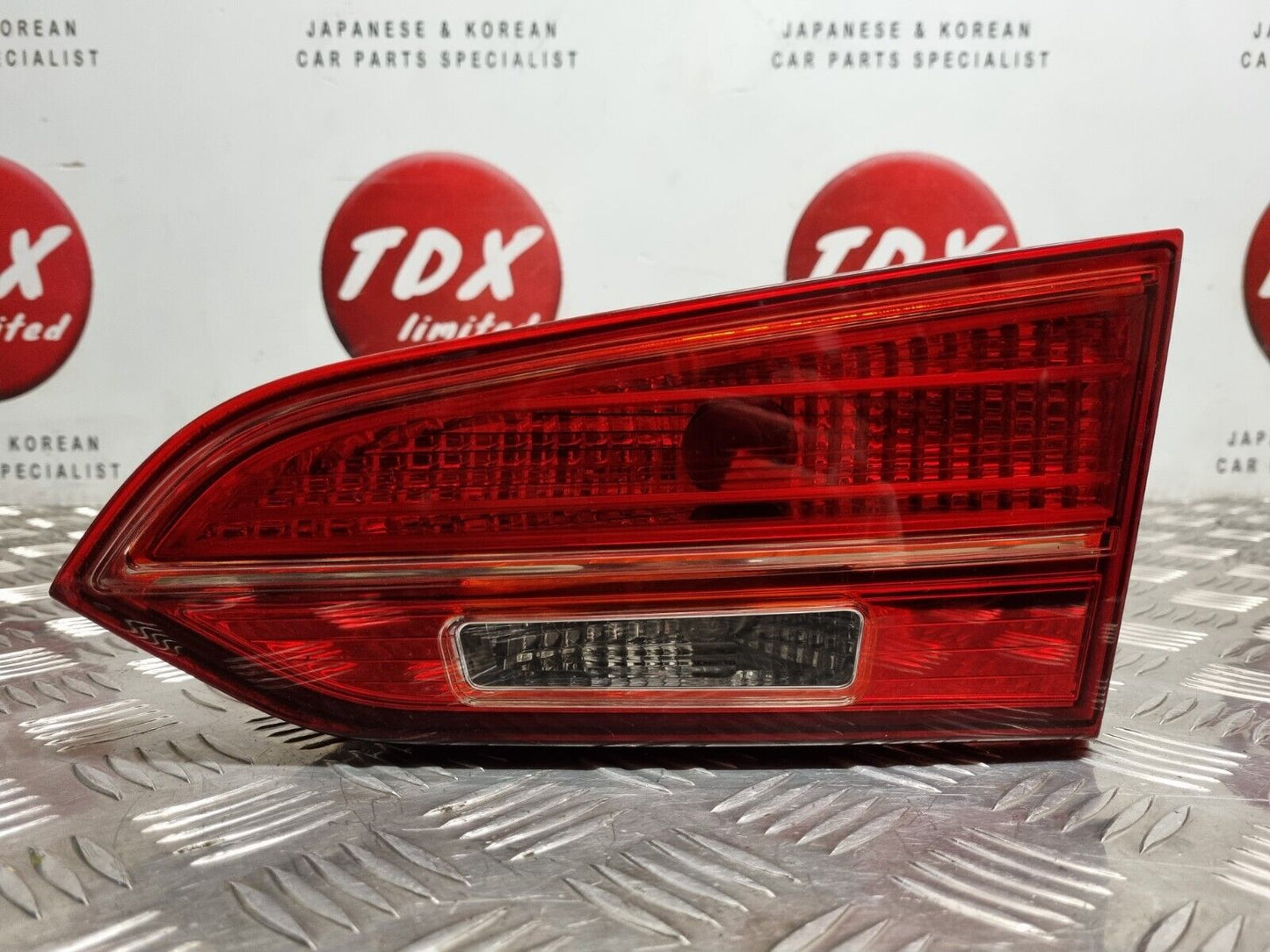 HYUNDAI SANTA FE DM MK3 2013-2015 PRE-FACELIFT DRIVERS REAR INNER TAILGATE LIGHT