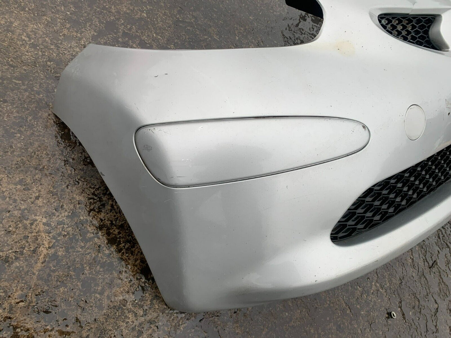 TOYOTA AYGO MK1 2007-2009 PRE-FACELIFT GENUINE FRONT BUMPER SILVER