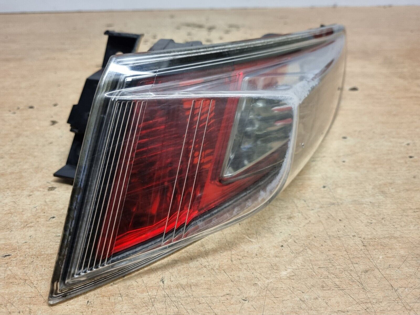 HONDA CIVIC MK8 2009-2011 FACELIFT DRIVERS SIDE REAR OUTER BODY BRAKE LIGHT