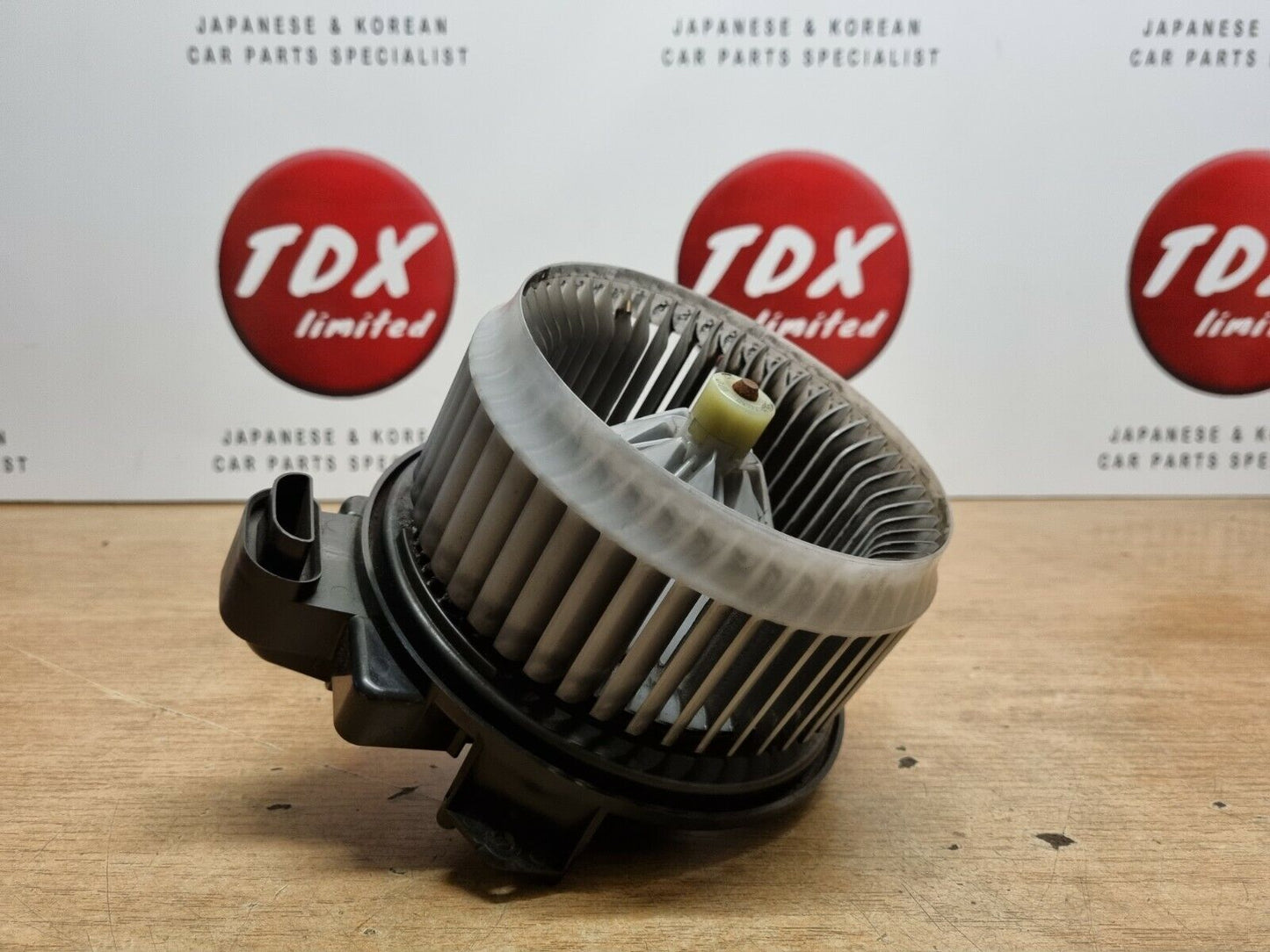 TOYOTA PRIUS MK3 XW30 GENUINE HEATER BLOWER MOTOR FAN RHD 2009-2015