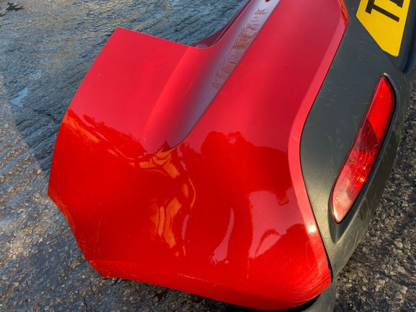 KIA RIO MK3 2012-2015 PRE-FACELIFT GENUINE REAR BUMPER IN RED