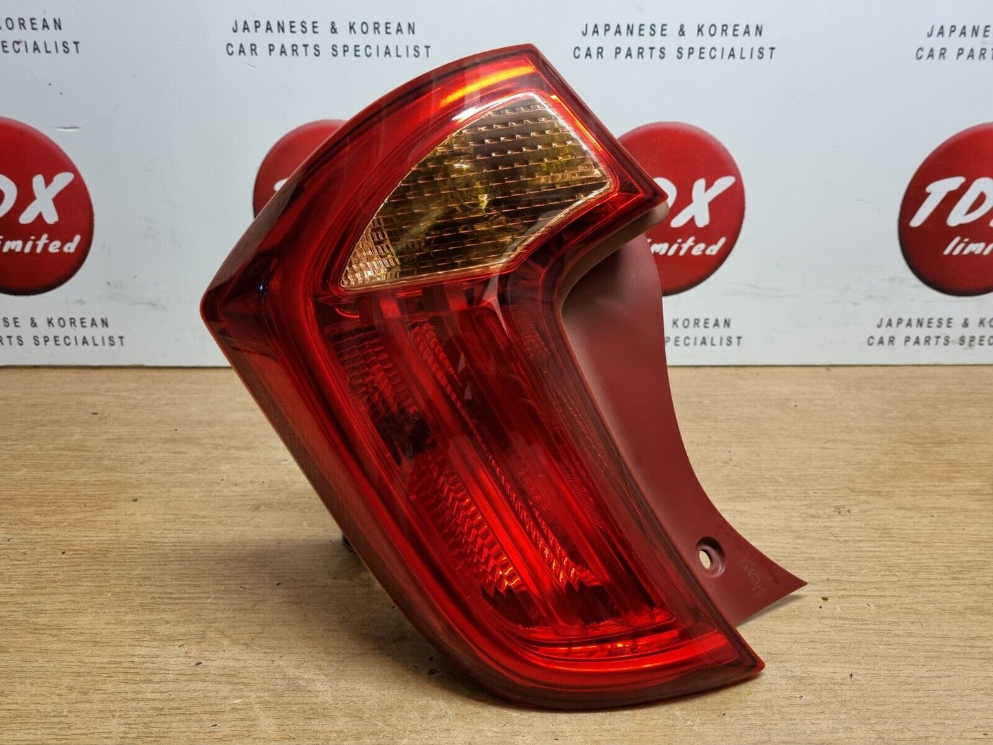 KIA PICANTO MK2 2011-2017 GENUINE PASSENGERS REAR OUTER BRAKE LIGHT 92401-1Y0