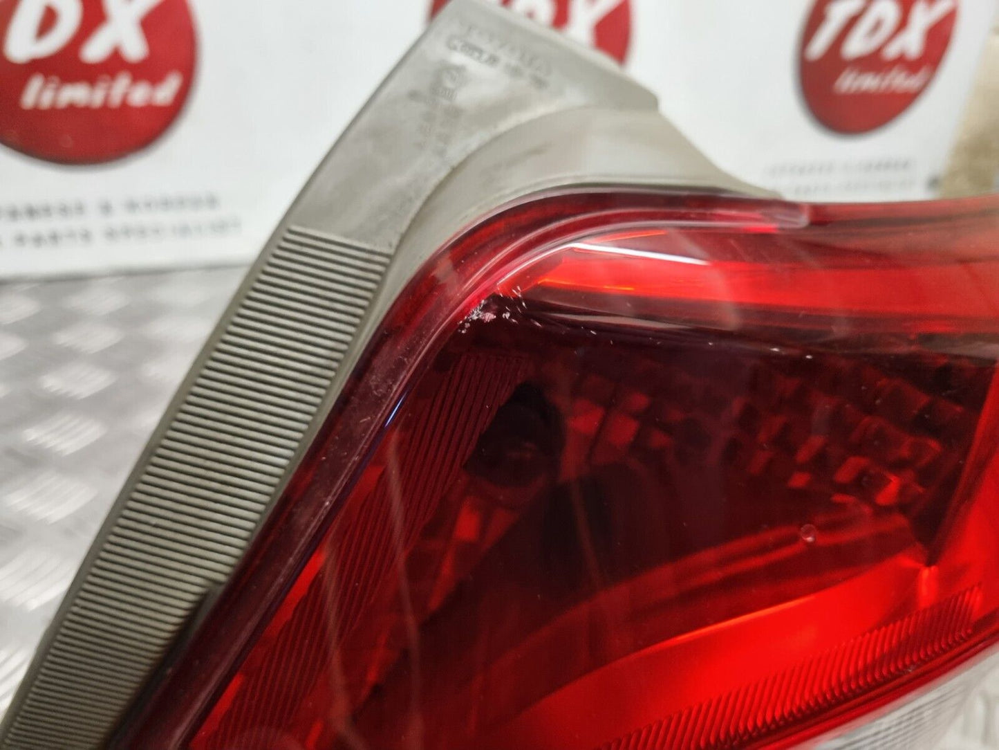 TOYOTA YARIS 2012-2015 MK3 PREFACELIFT GENUINE DRIVERS BACK BODY BRAKE LIGHT