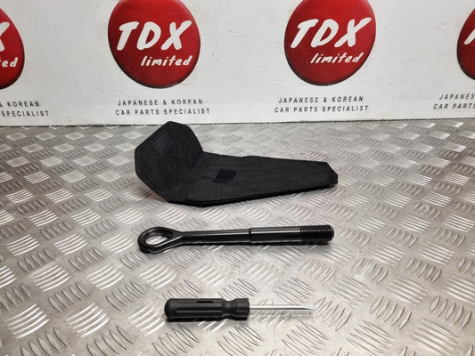 HYUNDAI TUCSON (TL) MK3 2015-2020 GENUINE TOW EYE TOOLKIT SET BAG 09130-D7010