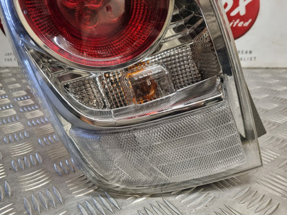TOYOTA VERSO MK2 2013-2018 GENUINE PASSENGERS SIDE REAR OUTER BRAKE LIGHT LAMP